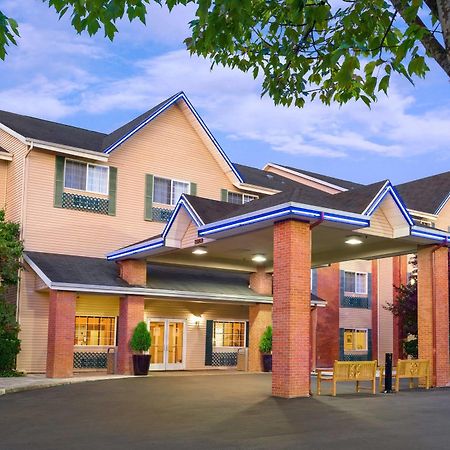 Comfort Inn & Suites Tualatin - Lake Oswego South Экстерьер фото