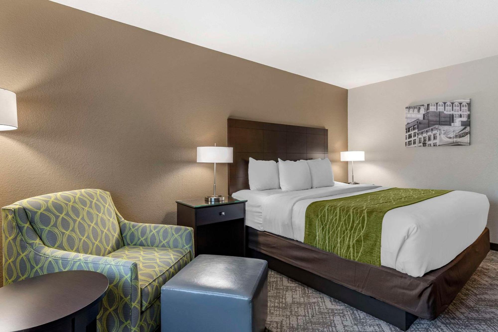 Comfort Inn & Suites Tualatin - Lake Oswego South Экстерьер фото